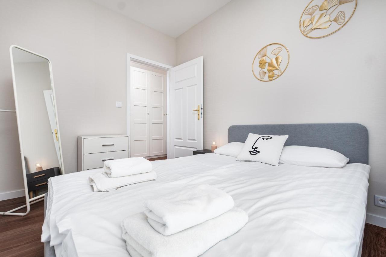 Aleja Sikorskiego 18 By Homeprime Warsaw Exterior photo